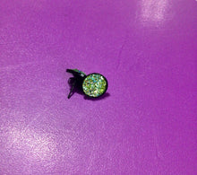 Load image into Gallery viewer, Stud Earrings