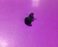 Load image into Gallery viewer, Stud Earrings
