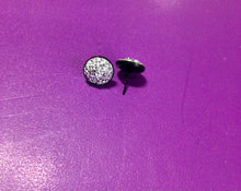 Load image into Gallery viewer, Stud Earrings