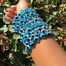 Load image into Gallery viewer, Evil Eye beaded bracelet