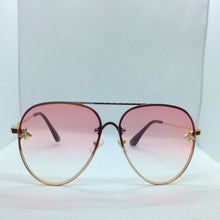 Load image into Gallery viewer, “Queen Bee” Aviator sunglasses
