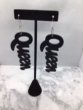 Load image into Gallery viewer, Queen Wood Earrings
