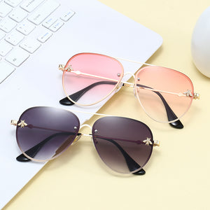 “Queen Bee” Aviator sunglasses